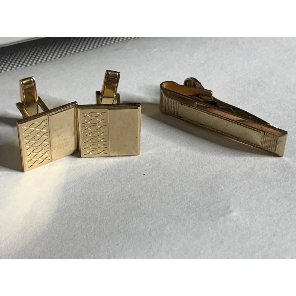 Vintage Gold Tone‎ Cufflinks and Tie Clip Set Textured Elegant Menswear